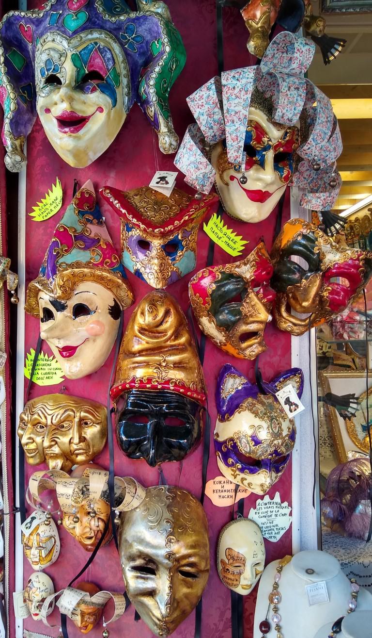 Het carnaval is nooit ver weg